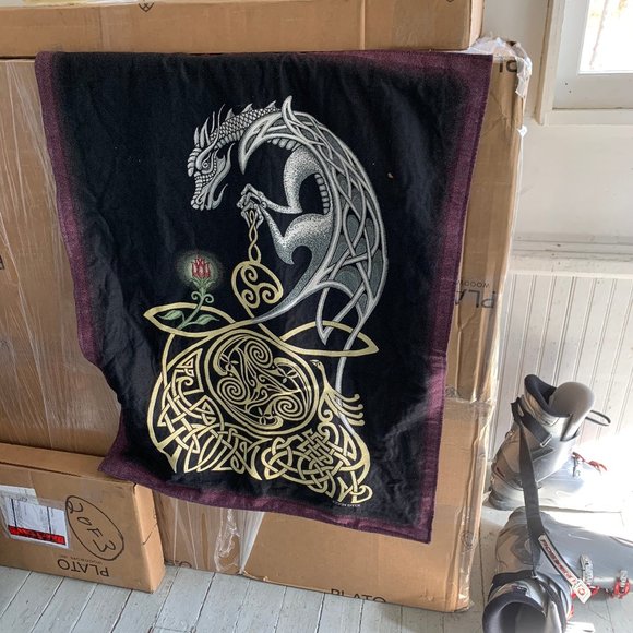 Celtic Dragon Tapestry - Picture 1 of 1